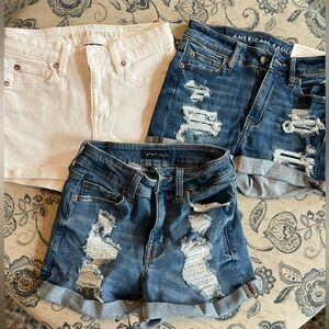 3 size 00 American Eagle Jean shorts